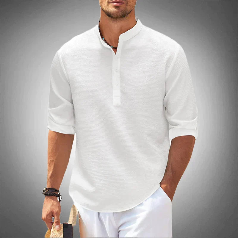 Men's casual short sleeve summer shirt, breathable & lightweight for warm weather comfort. Ideal for vacation.