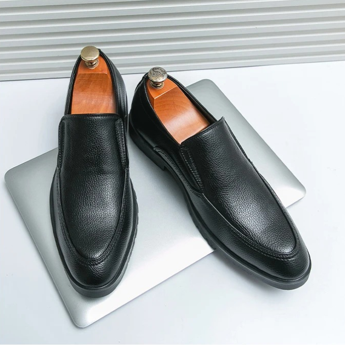 Flexible men's slip-on loafers, offering all-day comfort for casual and stylish wear.