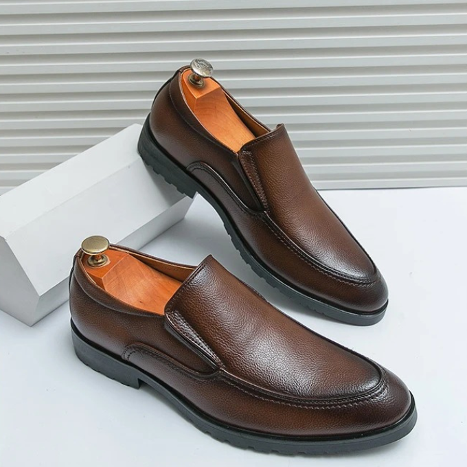 Elegant men's casual slip-on loafers, offering superior comfort for modern men's footwear.