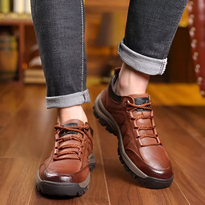 Easy slip-on men's casual shoes, providing arch support & comfort for daily wear. Breathable and non-slip design.
