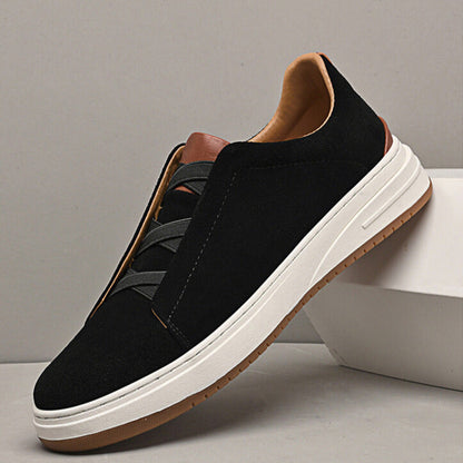 Versatile men's slip-on sneakers, ideal for casual outfits, travel, and daily comfort.