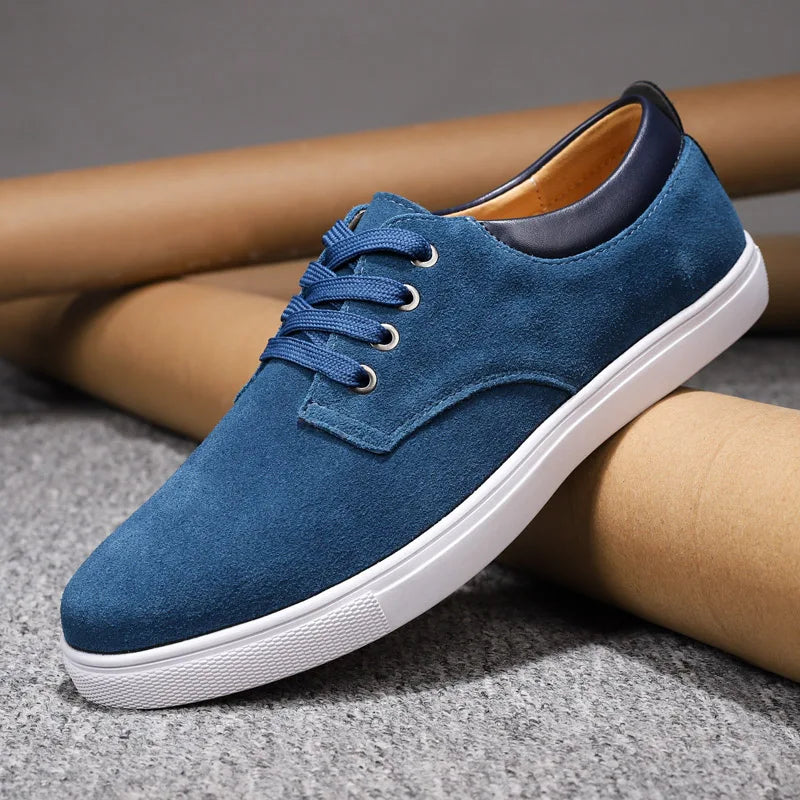 Angled shot of men's classic casual sneakers, perfect for comfortable walking, everyday use, & men's fashion.