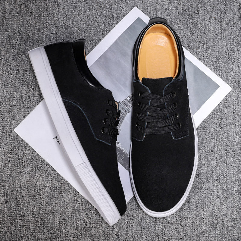 Top view: Versatile men's casual sneakers, ideal for comfortable walking, everyday wear, and men's fashion.