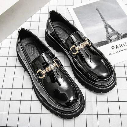 Men's Cavalier chain loafers with a bold gold chain accent & durable lug sole for modern style.