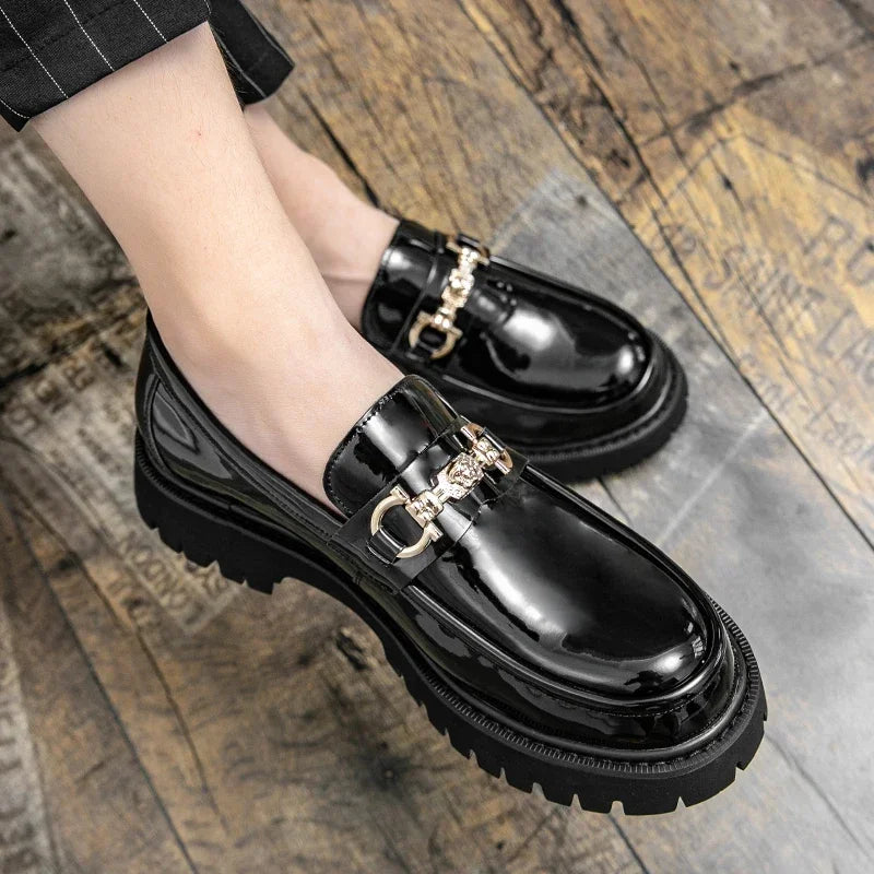 Comfortable men's slip-on chain loafers, featuring a stylish gold chain and sturdy lug sole.
