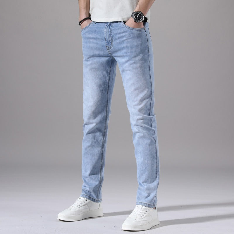 Comfortable men's Cavell jeans, classic fit & straight leg. Versatile blue pants for casual everyday style.