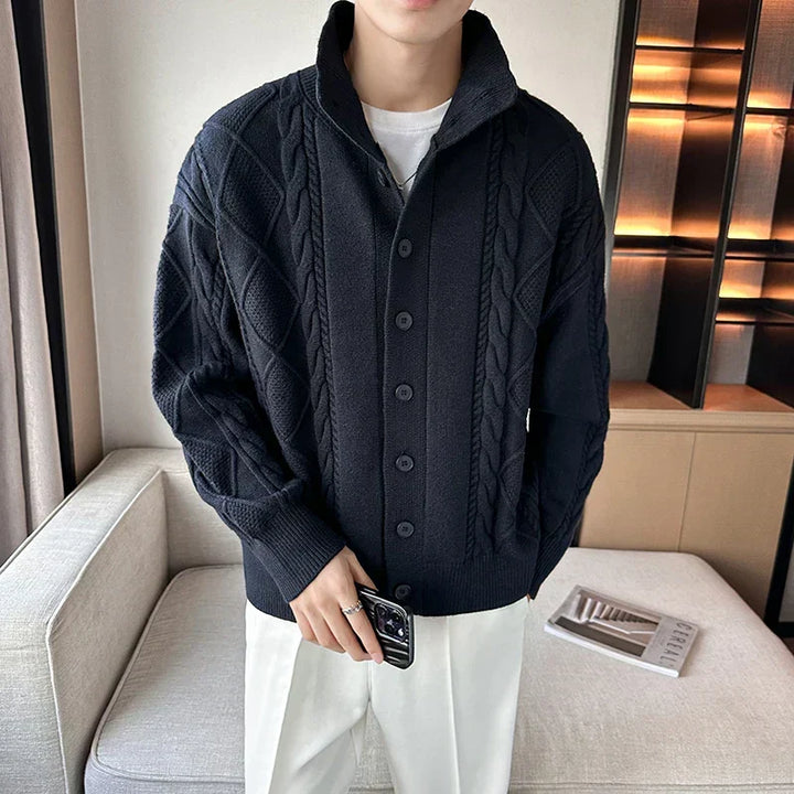 Versatile men's cable pattern cardigan, chunky knit and relaxed fit, perfect casual outerwear with button front.