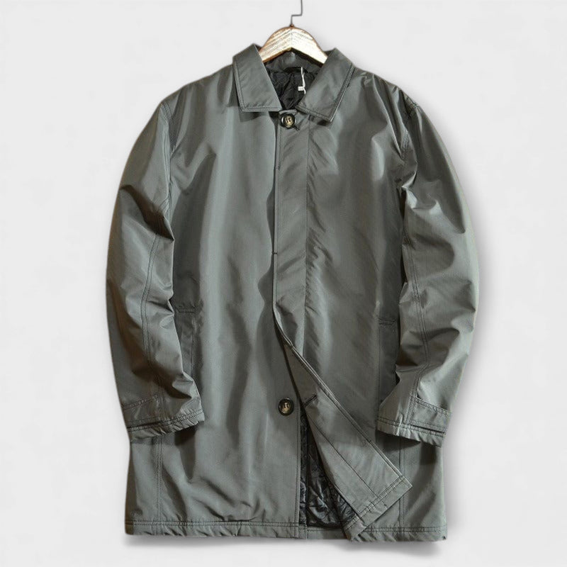 Fashionable men's gray trench coat with classic style, ideal as a versatile overcoat for men's outerwear.