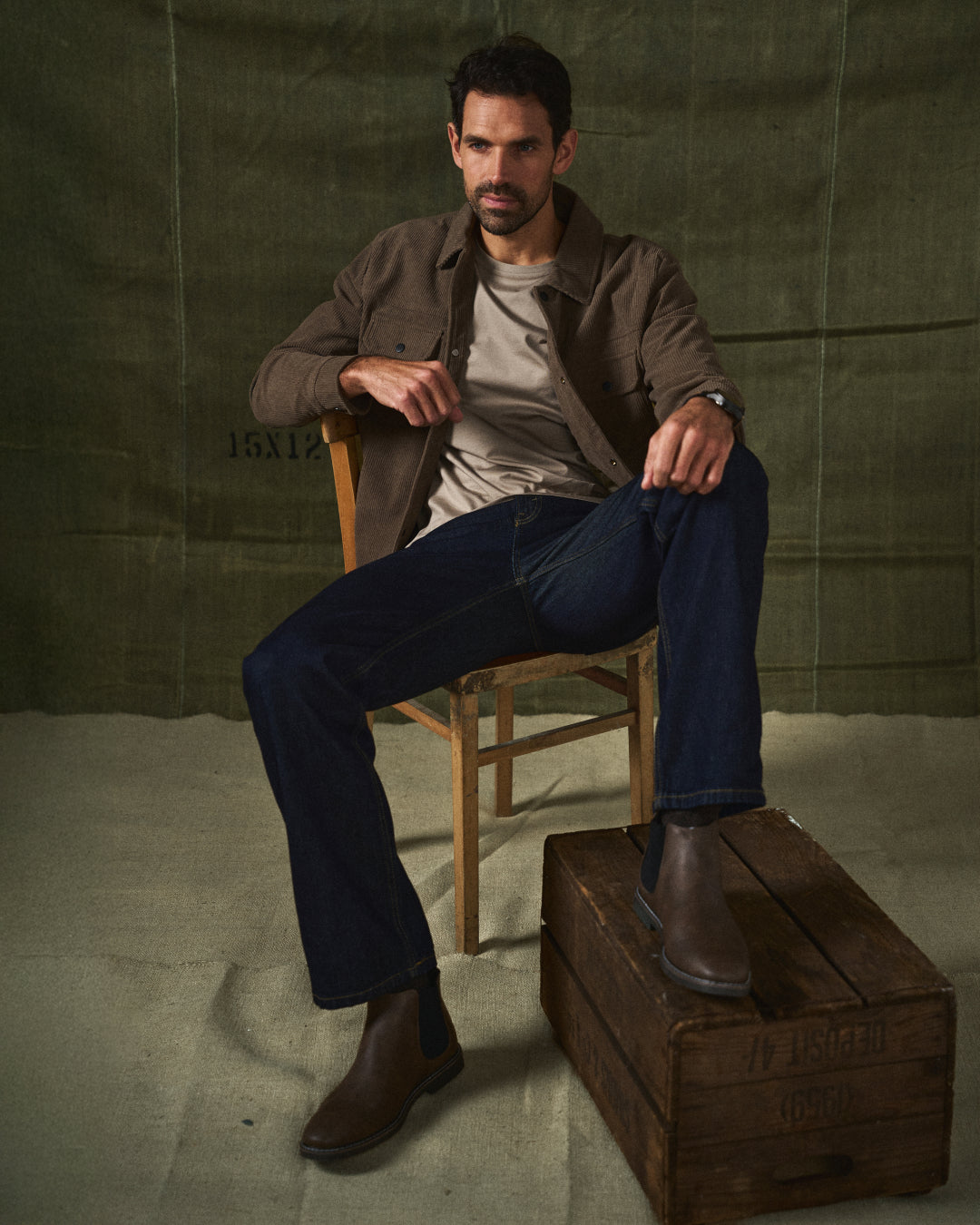 Durable men's ankle boots with pull tab, comfortable Chelsea style for all-day wear. Rugged slip-on boots.