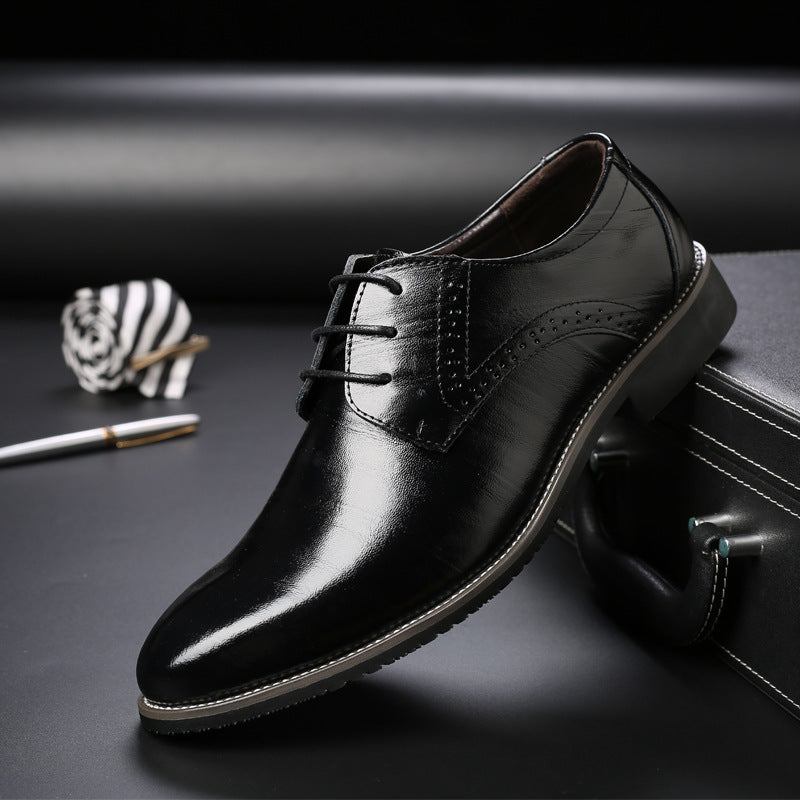 Sleek men's black Oxford dress shoes, versatile for diverse formal and business occasions.
