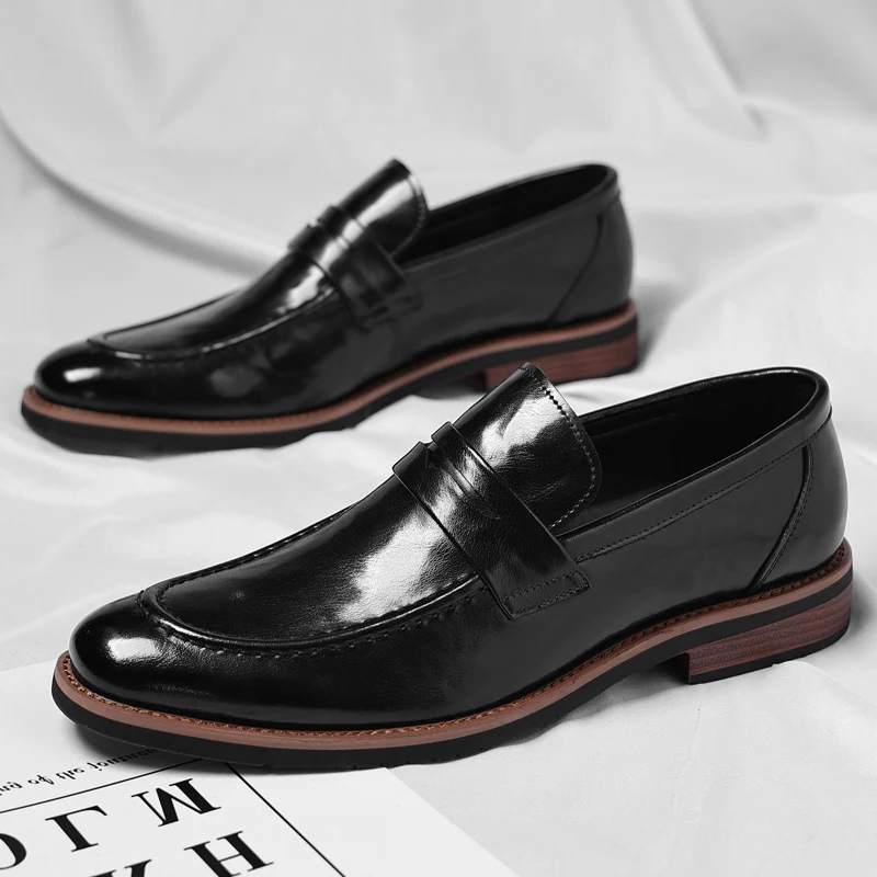 Versatile men's classic penny loafers, comfortable slip-on shoes suitable for both dressy & casual outfits.