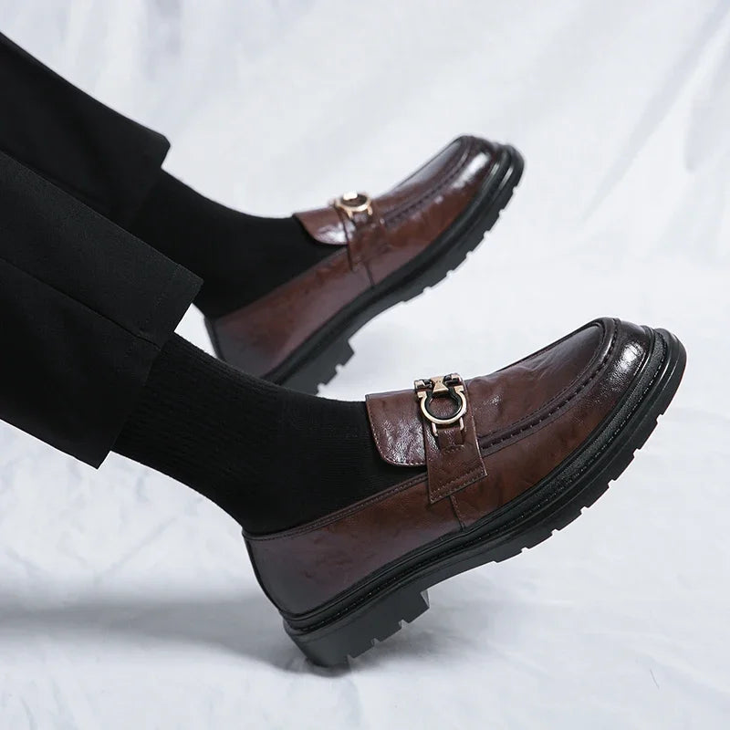Casual men's slip-on footwear, comfortable and classic for relaxed style.