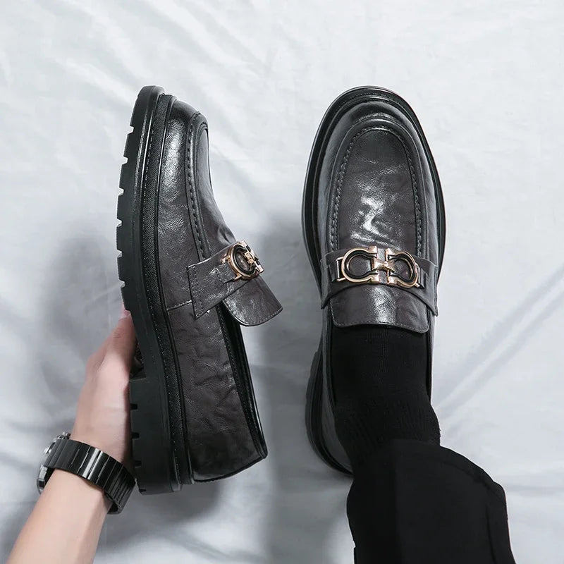 Everyday men's slip-on shoes, classic style for ultimate comfort and versatility.