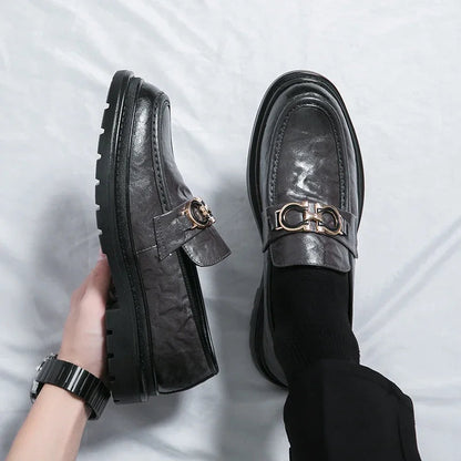 Everyday men's slip-on shoes, classic style for ultimate comfort and versatility.