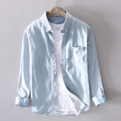 Classic men's button-down long sleeve shirt, ideal for everyday style and versatile men's apparel.