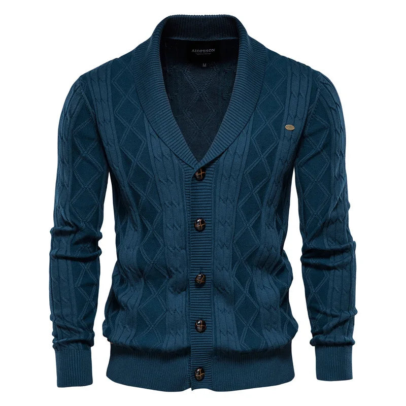 Comfortable men's cable-knit sweater with a sophisticated shawl collar. Ideal for winter wear and effortless style.