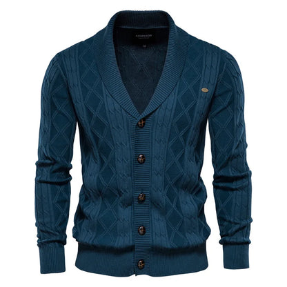 Comfortable men's cable-knit sweater with a sophisticated shawl collar. Ideal for winter wear and effortless style.