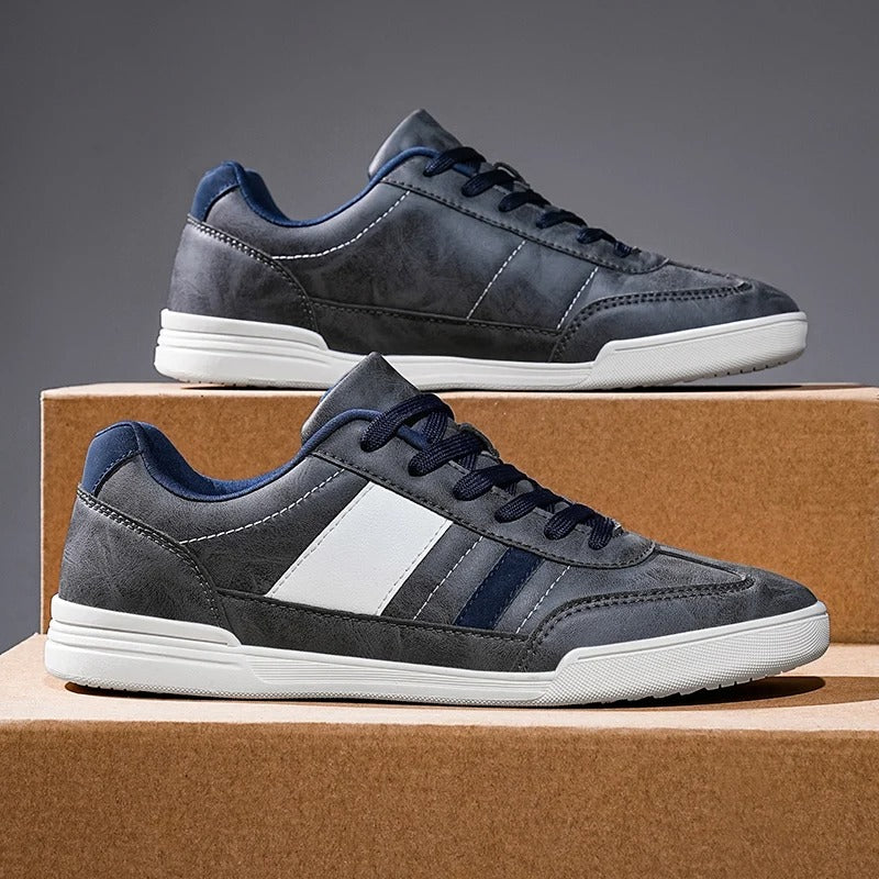 Stylish distressed blue men's sneakers for casual wear. Enjoy effortless comfort & a classic low-profile design.