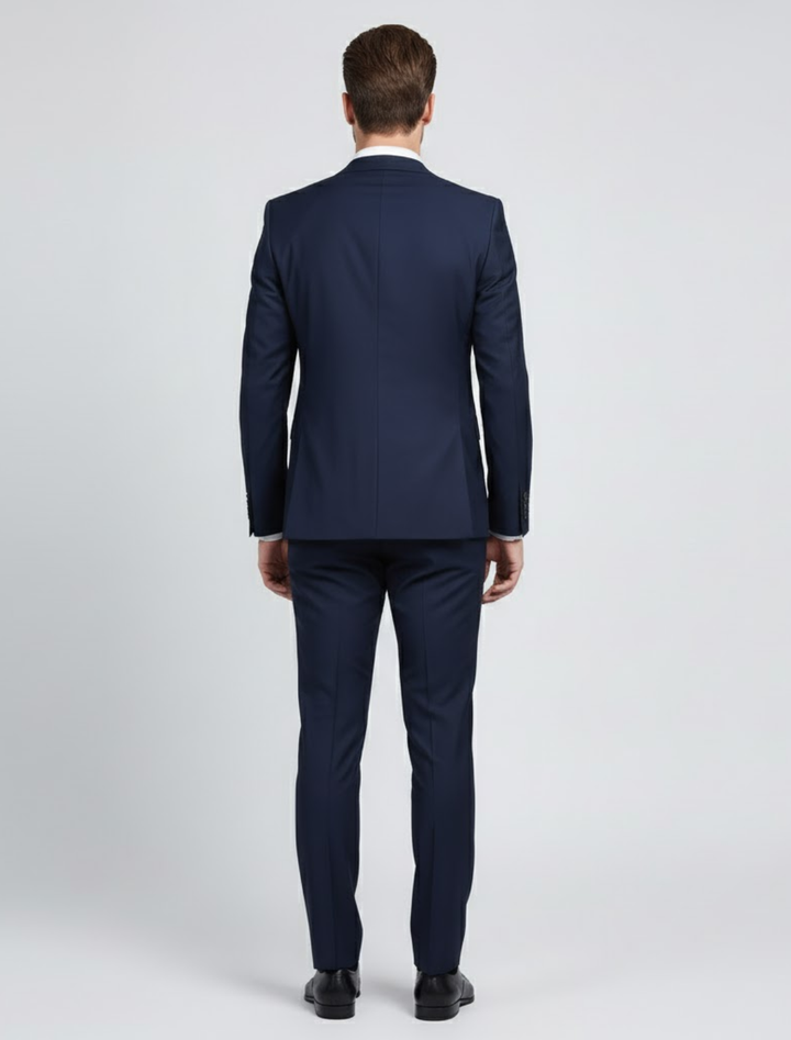 Elegant men's bordeaux two-piece suit, perfect for proms, weddings, and stylish business attire. Slim fit formal wear.