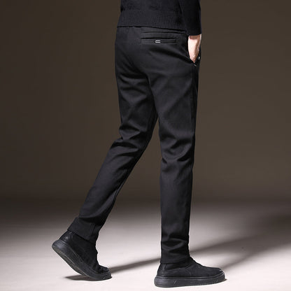 Classic fit army green men's pants, featuring stretch for optimal comfort and movement.