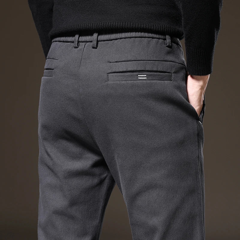 Stylish men's classic fit pants, designed with stretch fabric for ultimate comfort and flexibility.
