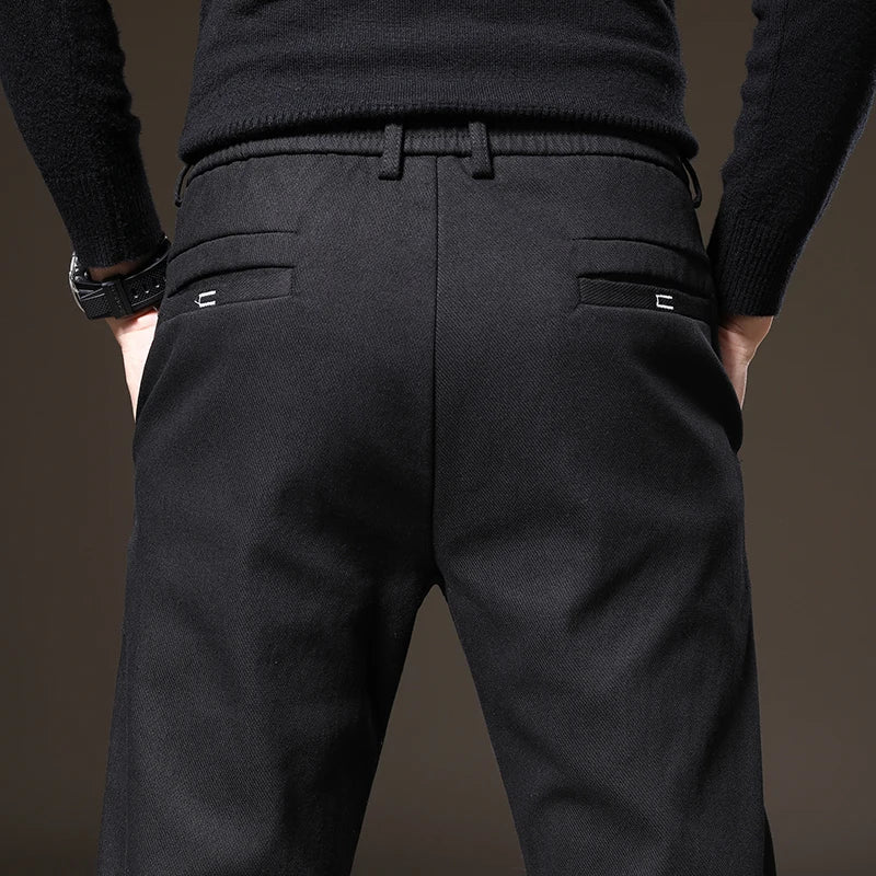 Versatile gray stretch trousers for men, classic fit, ideal for work or casual occasions.