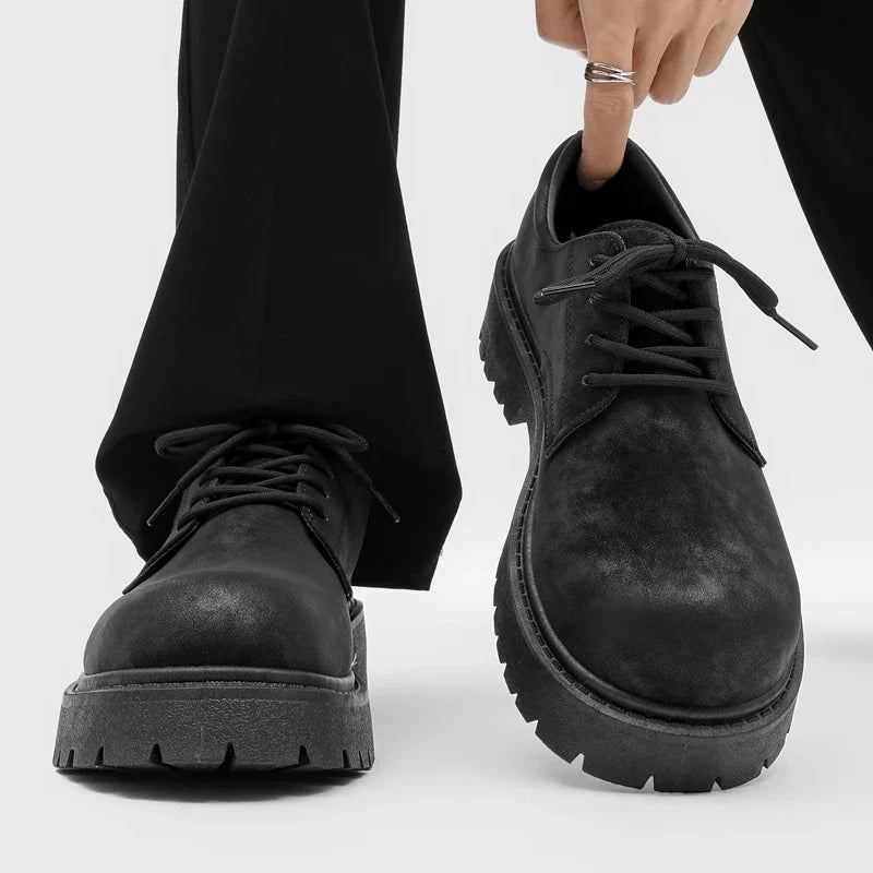 Elevate your fashion with these men's classic Foundry Derby shoes, blending bold style and ultimate comfort.