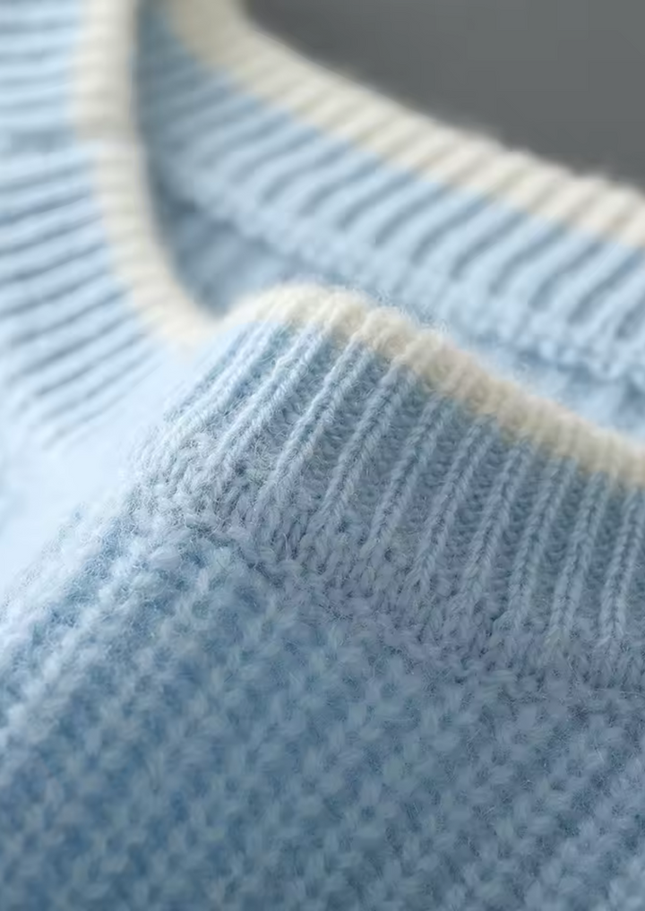 Stylish men's olive green crew neck knitted top, a versatile all-season fashion staple.