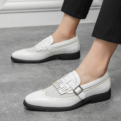Stylish men's wingtip brogue loafers with an eye-catching fringe, for a distinctive look.