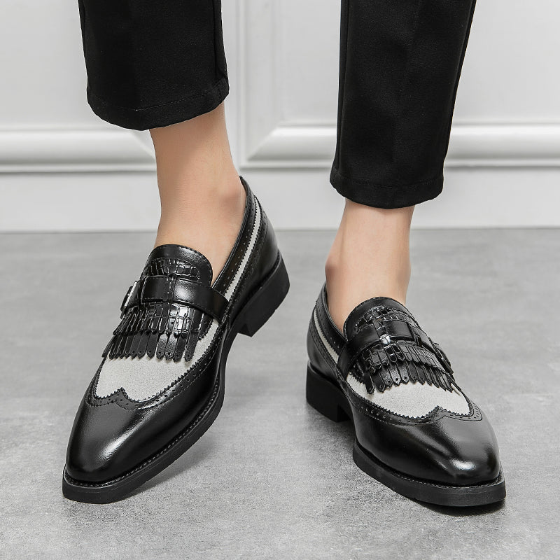 High-quality men's brogue loafers with fringe, perfect for adding a sophisticated touch to outfits.