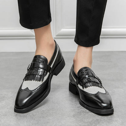 High-quality men's brogue loafers with fringe, perfect for adding a sophisticated touch to outfits.