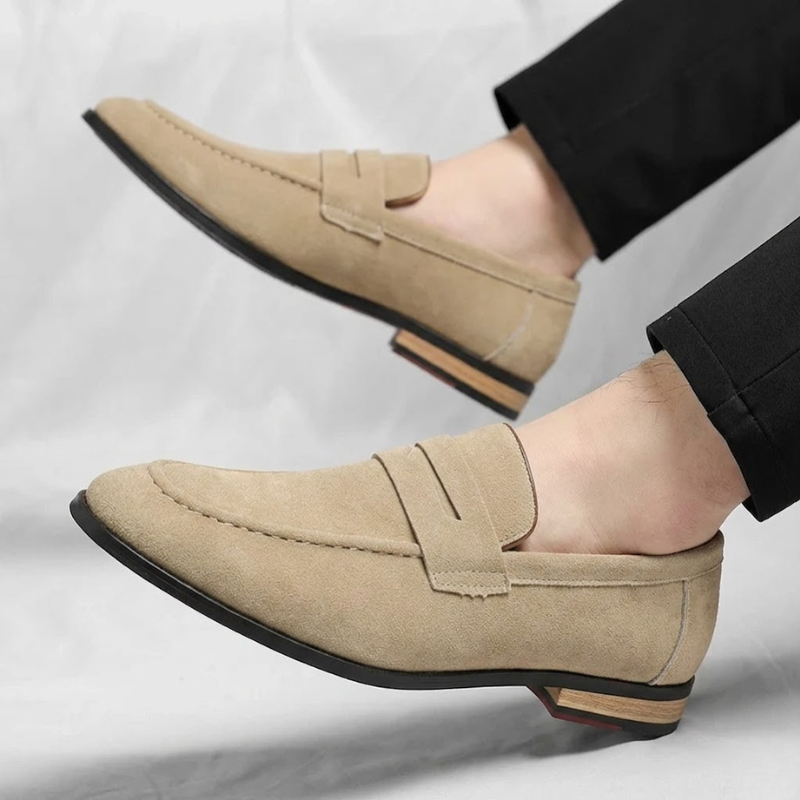 Premium leather men's penny loafers, classic design for sophisticated casual and formal outfits. Durable, comfortable.
