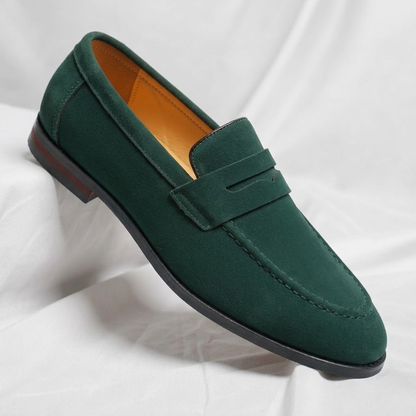 Casual yet stylish men's penny loafers for everyday comfort. Classic slip-on design, great for any occasion.