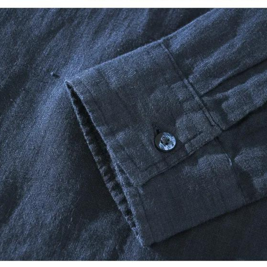 Comfortable men's classic popover shirt, a stylish long-sleeve top for versatile smart casual or daily fashion.
