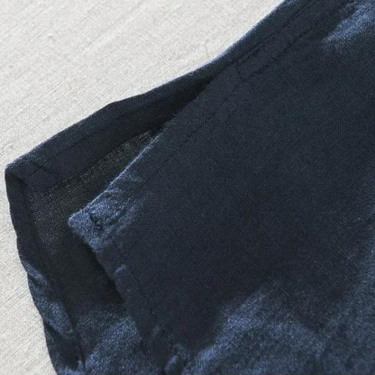 Spring/summer men's long-sleeve popover shirt, a classic button-down for casual, everyday, or smart casual outfits.