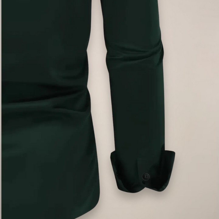 Elegant men's long-sleeve shirt, classic notched collar, perfect for versatile business & smart casual styles.