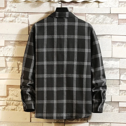 Versatile men's classic plaid flannel shirt, button-up, ideal for casual outfits, layering, & streetwear.