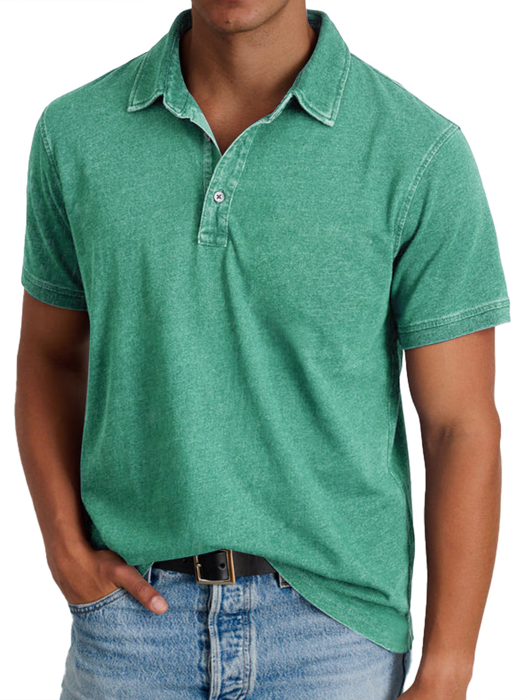 Versatile men's polo shirt, relaxed fit, ideal for everyday wear. Refined style & comfortable casual top.