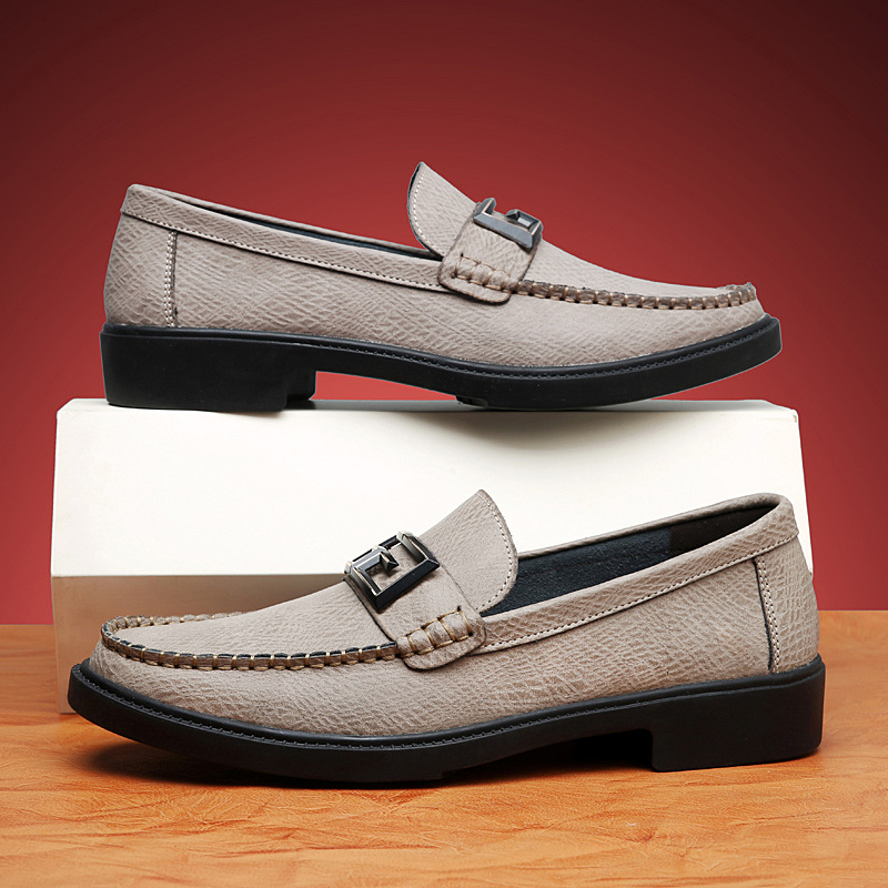 Comfortable men's casual loafers, ideal for everyday wear with an easy slip-on design.