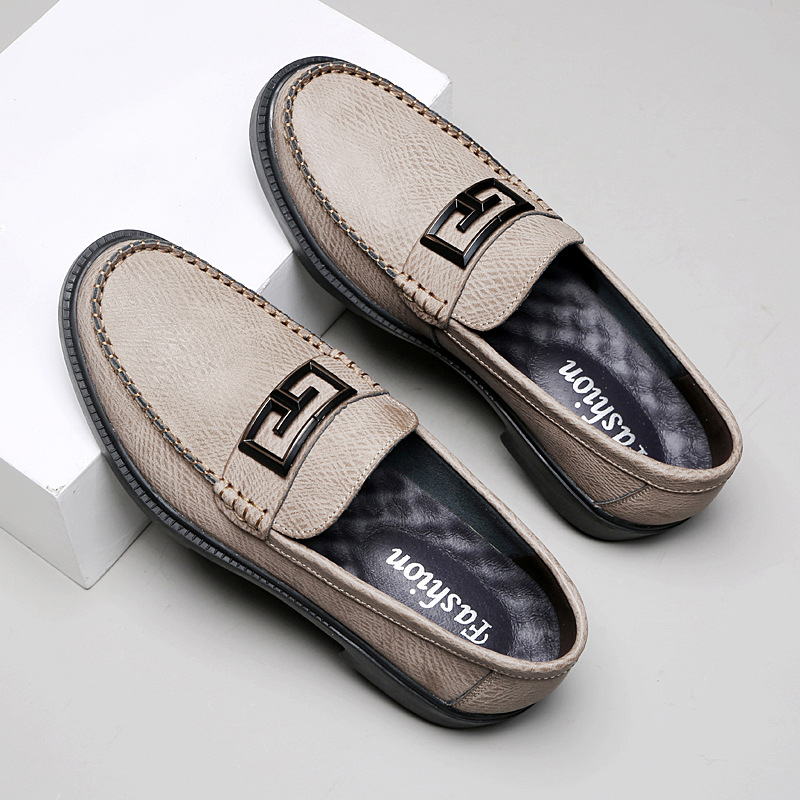 Men's fashion slip-on loafers, offering supreme all-day comfort and a sleek, versatile style.