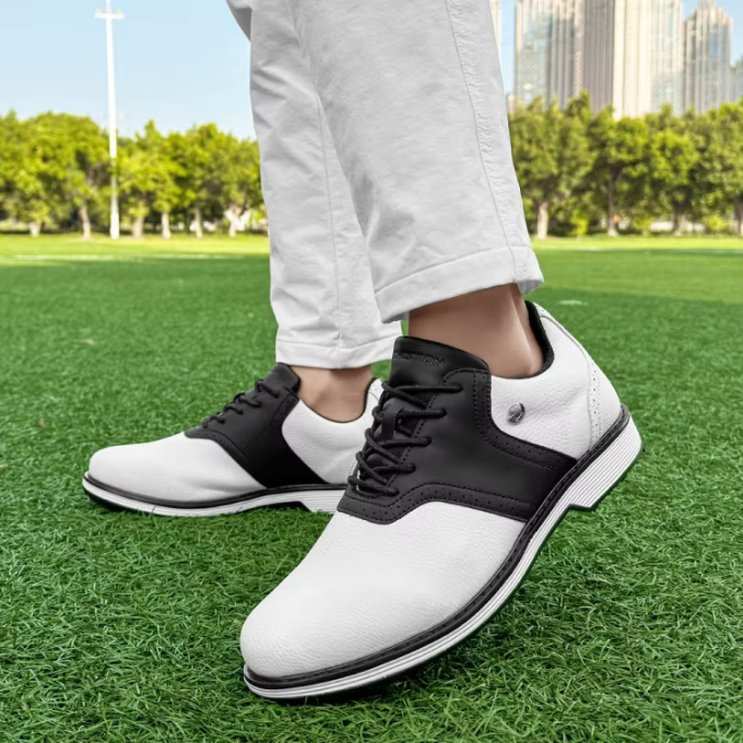Fairway Classic men's spiked golf shoes, high-quality leather, dependable grip in any weather.