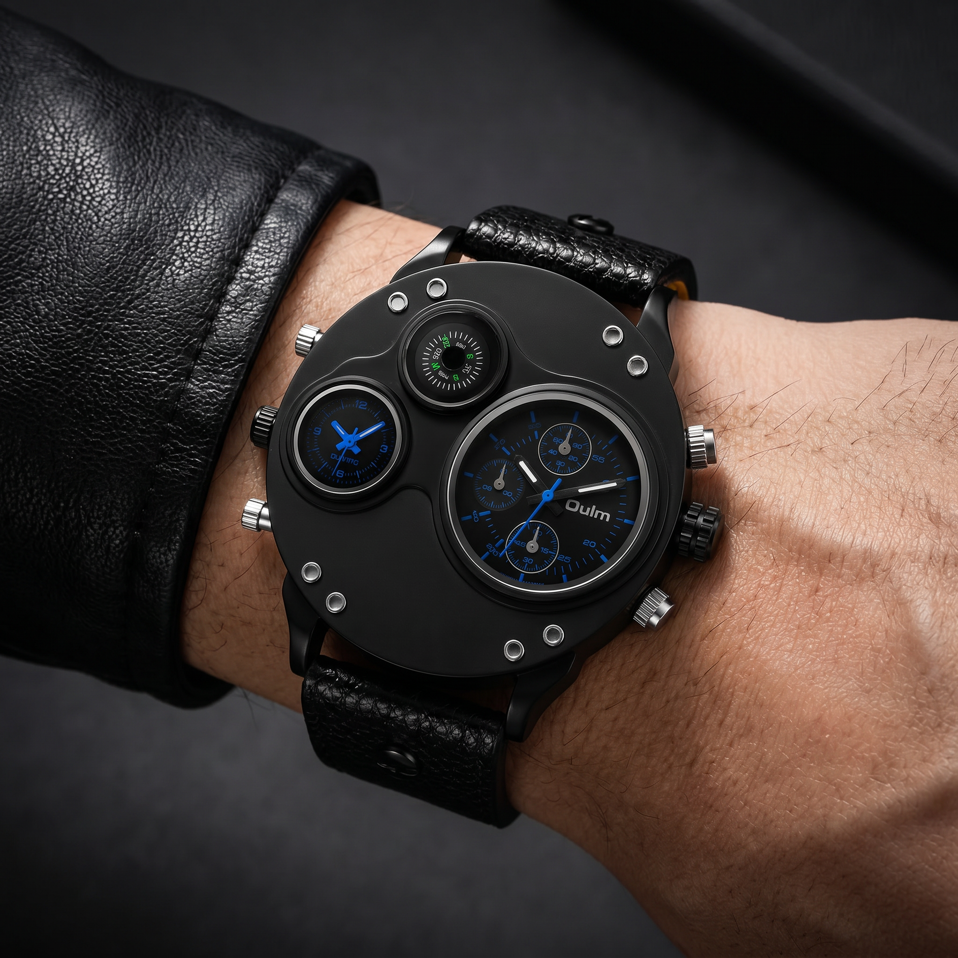 Elegant men's waterproof stainless steel quartz watch, a sophisticated and durable accessory.