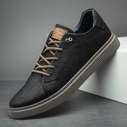 Men's classic style everyday sneakers, designed for comfortable daily wear and durable walking. Lace-up casual shoes.