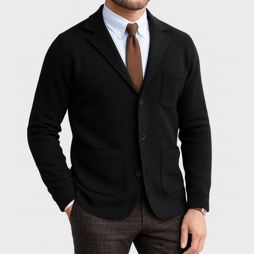 Elegant men's single-breasted blazer, tailored for a sharp, classic fit. Ideal for formal or business.