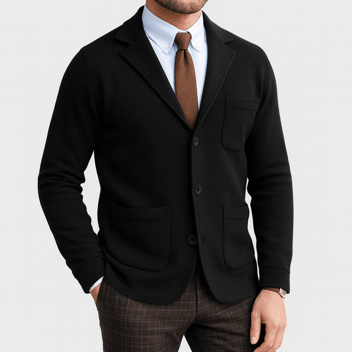 Elegant men's single-breasted blazer, tailored for a sharp, classic fit. Ideal for formal or business.
