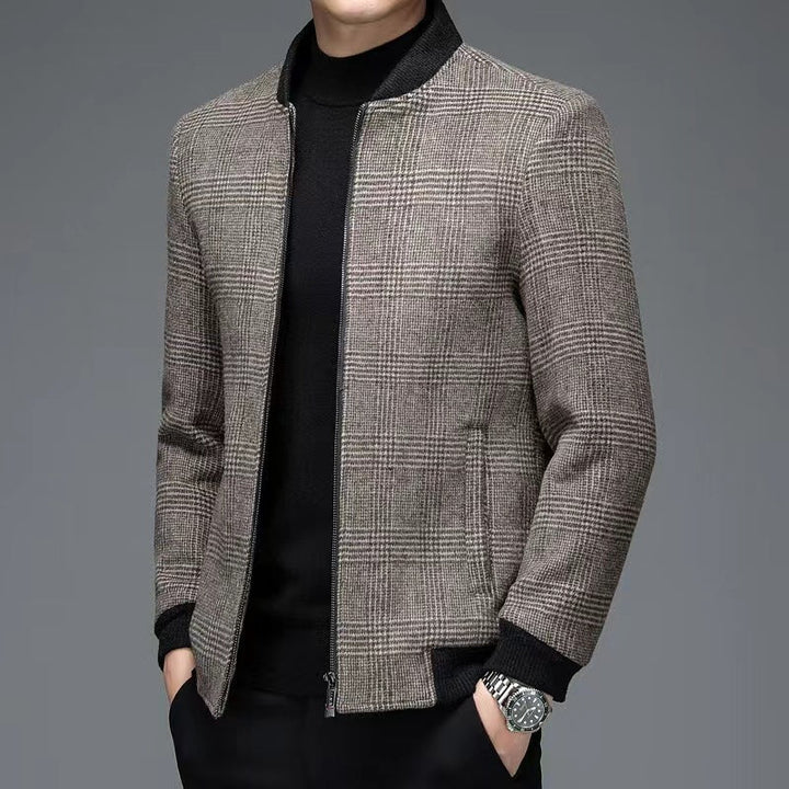 Sophisticated men's classic jacket, versatile for business, smart casual & fall/winter fashion.