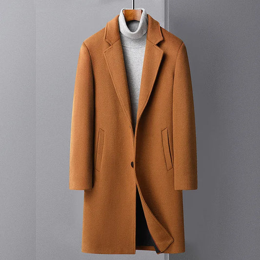 Men's classic tailored trench coat, ideal for fall/winter, with a stylish, sophisticated fit.