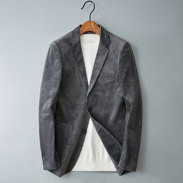 Men's textured classic blazer, elevating everyday wear with its timeless style and elegant touch for various outfits.