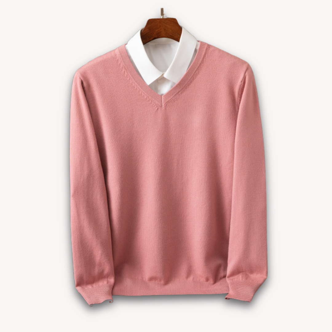Casual men's V-neck sweater, long sleeve, classic design, excellent for relaxed everyday style and comfort.