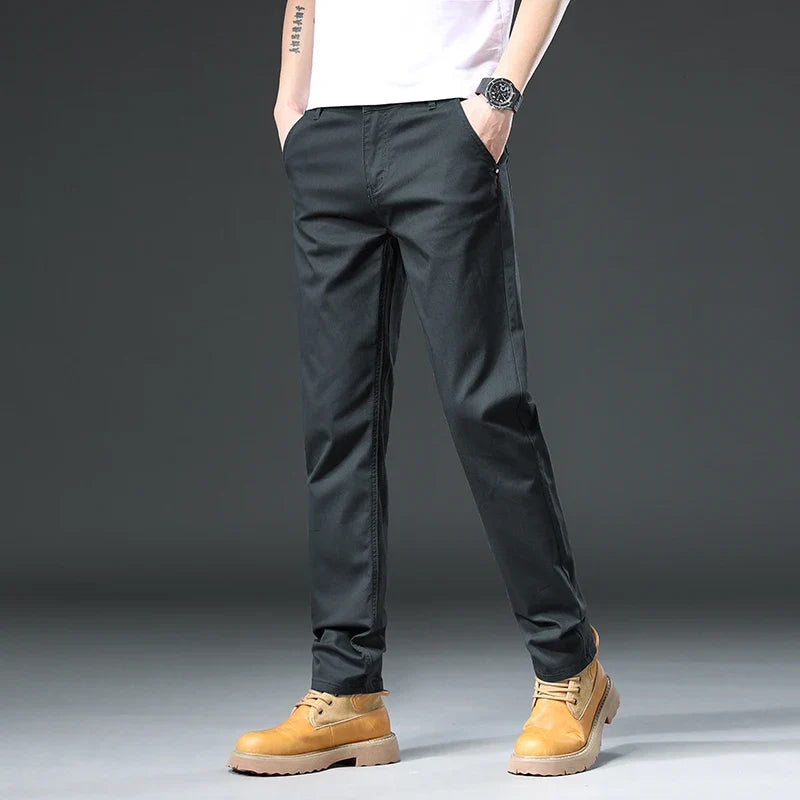 Men's versatile everyday pants featuring all-day comfort & flexible fit, suitable for various casual occasions.